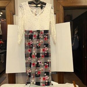 Almost Famous Lace Top Maxi Dress Plaid Floral Bottom Size Large NEW With Tags